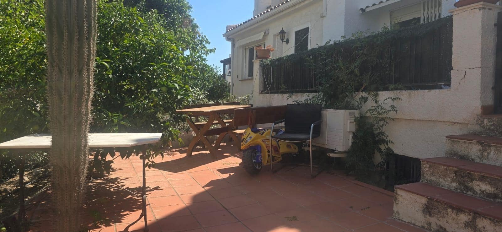 5 quarto Bungalow para venda em La Nucia com piscina - 280 000 € (Ref: 9440089)