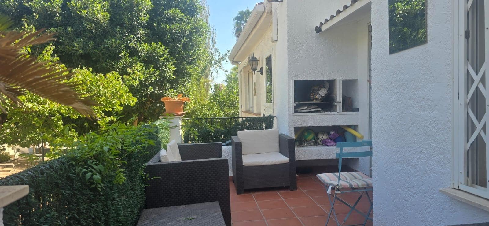 5 quarto Bungalow para venda em La Nucia com piscina - 280 000 € (Ref: 9440089)