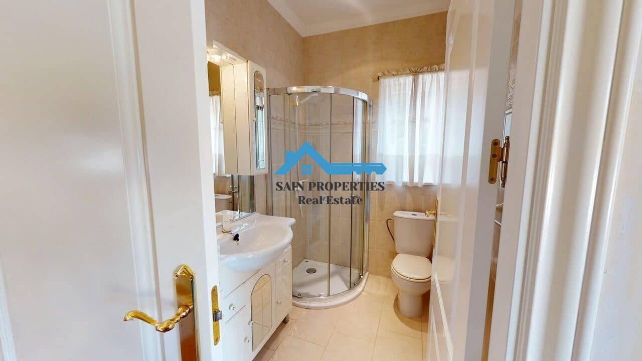 Chalet de 4 habitaciones en Alfaz del Pi / L'Alfàs del Pi en venta con piscina garaje - 850.000 € (Ref: 9446300)