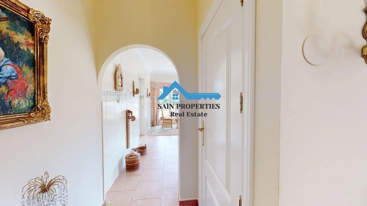 Chalet de 4 habitaciones en Alfaz del Pi / L'Alfàs del Pi en venta con piscina garaje - 850.000 € (Ref: 9446300)