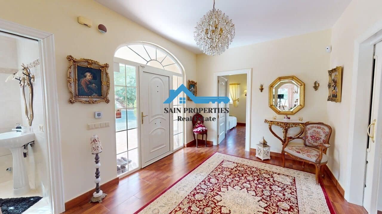 Chalet de 4 habitaciones en Alfaz del Pi / L'Alfàs del Pi en venta con piscina garaje - 850.000 € (Ref: 9446300)