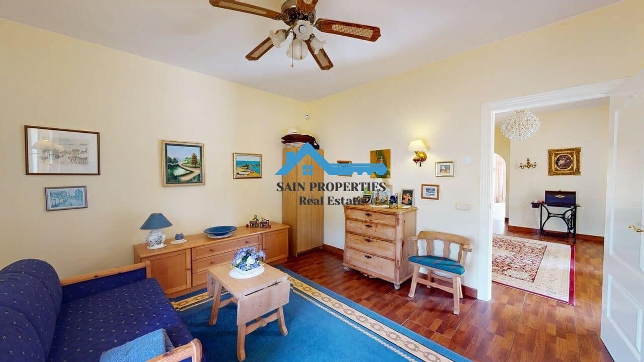 Chalet de 4 habitaciones en Alfaz del Pi / L'Alfàs del Pi en venta con piscina garaje - 850.000 € (Ref: 9446300)