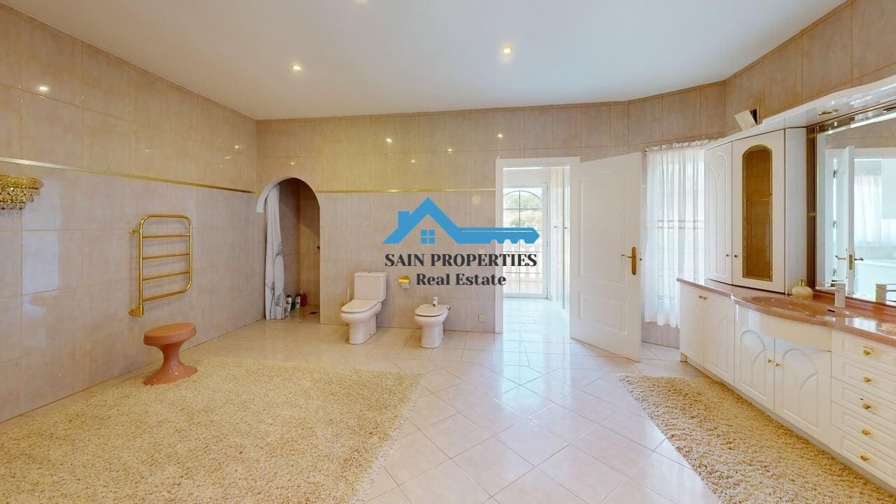 Chalet de 4 habitaciones en Alfaz del Pi / L'Alfàs del Pi en venta con piscina garaje - 850.000 € (Ref: 9446300)