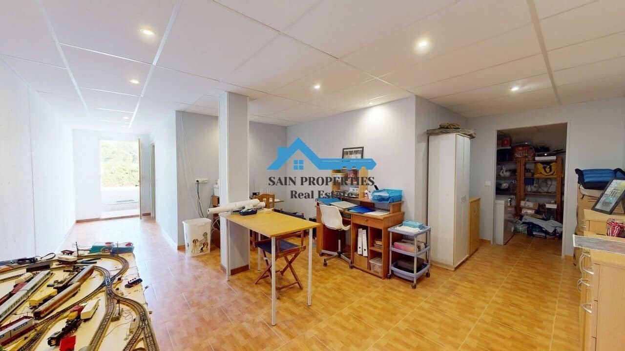 Chalet de 4 habitaciones en Alfaz del Pi / L'Alfàs del Pi en venta con piscina garaje - 850.000 € (Ref: 9446300)