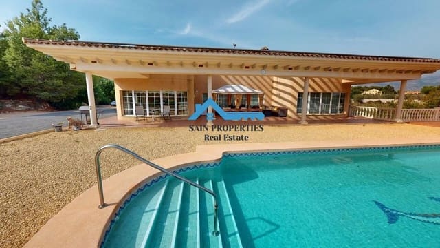 Chalet de 4 habitaciones en Alfaz del Pi / L'Alfàs del Pi en venta con piscina garaje - 850.000 € (Ref: 9446300)