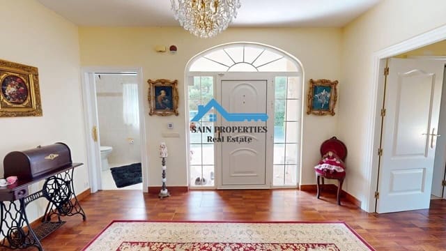 Chalet de 4 habitaciones en Alfaz del Pi / L'Alfàs del Pi en venta con piscina garaje - 850.000 € (Ref: 9446300)