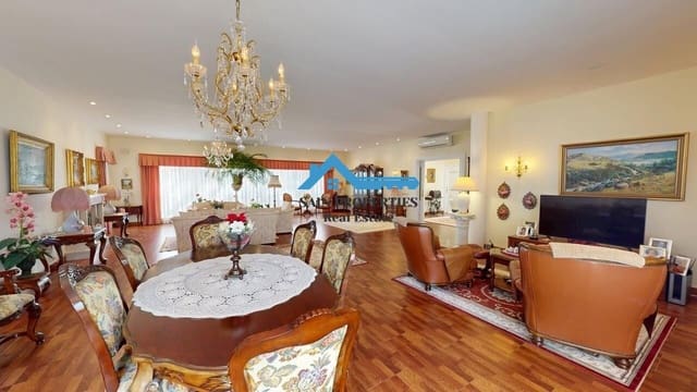 Chalet de 4 habitaciones en Alfaz del Pi / L'Alfàs del Pi en venta con piscina garaje - 850.000 € (Ref: 9446300)