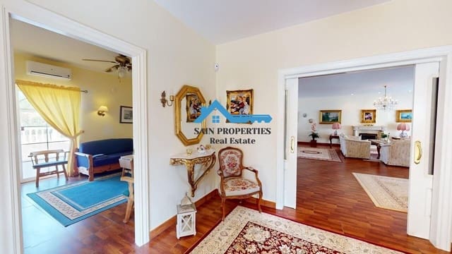 Chalet de 4 habitaciones en Alfaz del Pi / L'Alfàs del Pi en venta con piscina garaje - 850.000 € (Ref: 9446300)