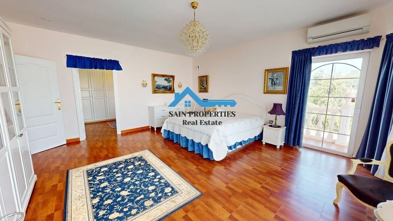 Chalet de 4 habitaciones en Alfaz del Pi / L'Alfàs del Pi en venta con piscina garaje - 850.000 € (Ref: 9446300)