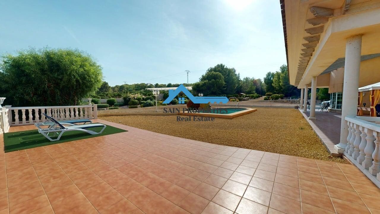 Chalet de 4 habitaciones en Alfaz del Pi / L'Alfàs del Pi en venta con piscina garaje - 850.000 € (Ref: 9446300)