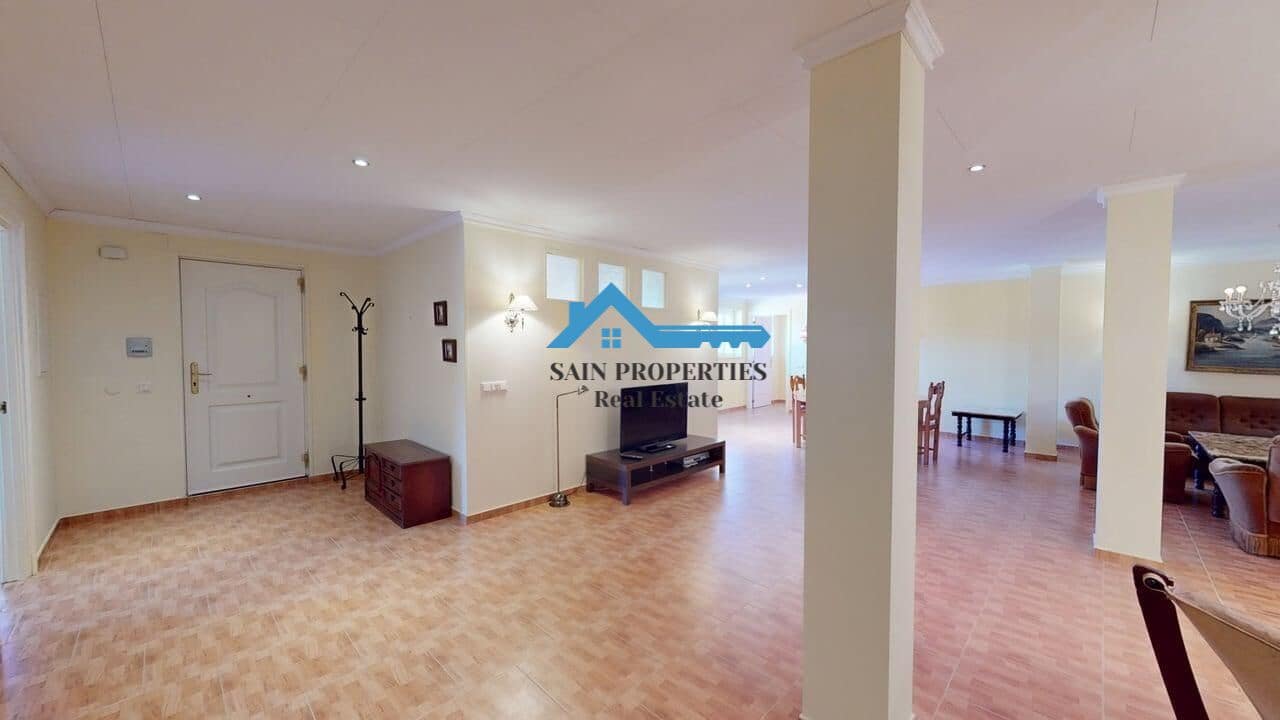 Chalet de 4 habitaciones en Alfaz del Pi / L'Alfàs del Pi en venta con piscina garaje - 850.000 € (Ref: 9446300)