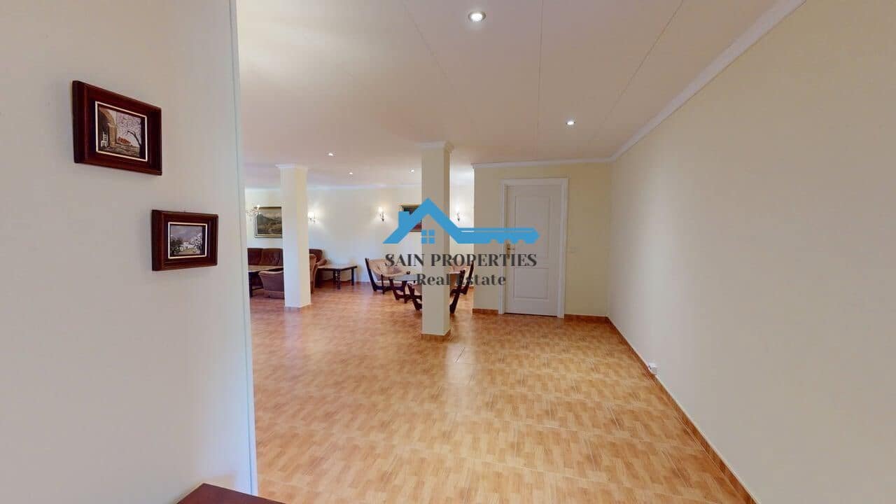 Chalet de 4 habitaciones en Alfaz del Pi / L'Alfàs del Pi en venta con piscina garaje - 850.000 € (Ref: 9446300)