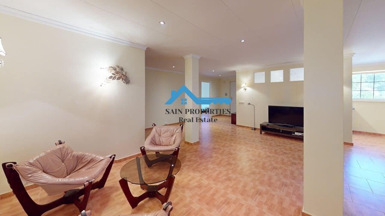 Chalet de 4 habitaciones en Alfaz del Pi / L'Alfàs del Pi en venta con piscina garaje - 850.000 € (Ref: 9446300)