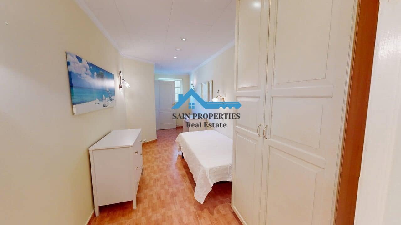 Chalet de 4 habitaciones en Alfaz del Pi / L'Alfàs del Pi en venta con piscina garaje - 850.000 € (Ref: 9446300)