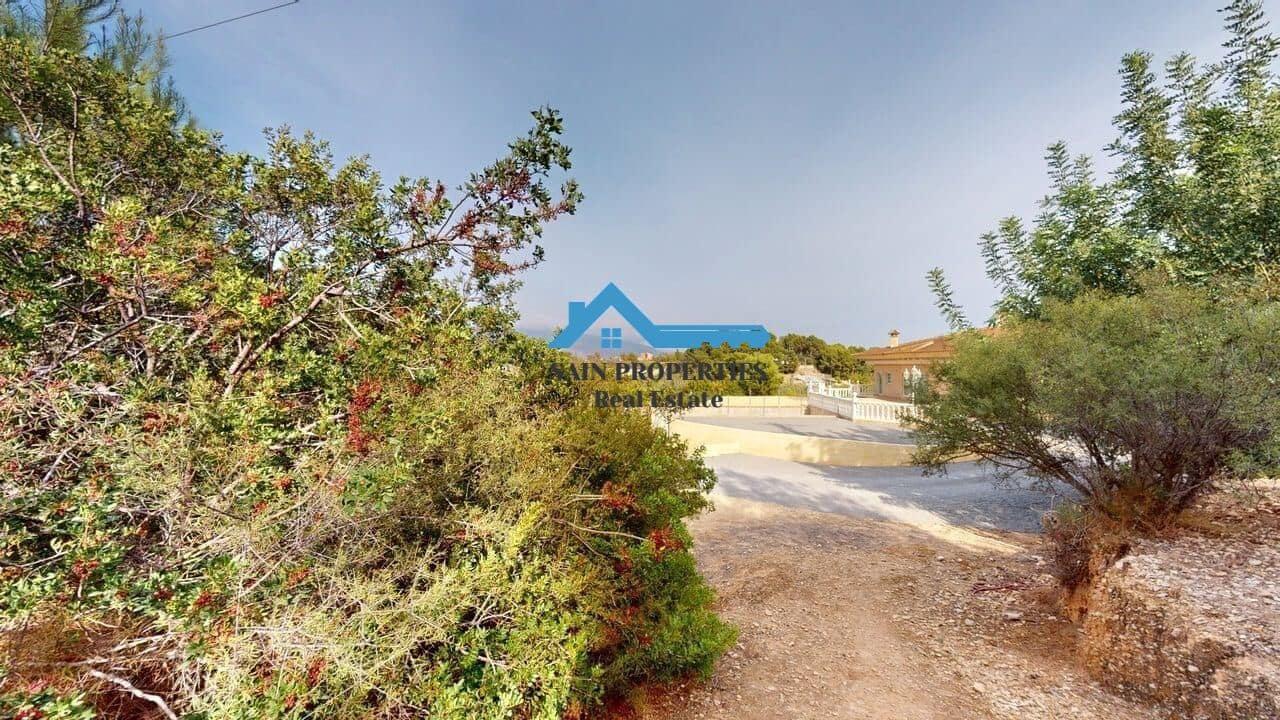 Chalet de 4 habitaciones en Alfaz del Pi / L'Alfàs del Pi en venta con piscina garaje - 850.000 € (Ref: 9446300)