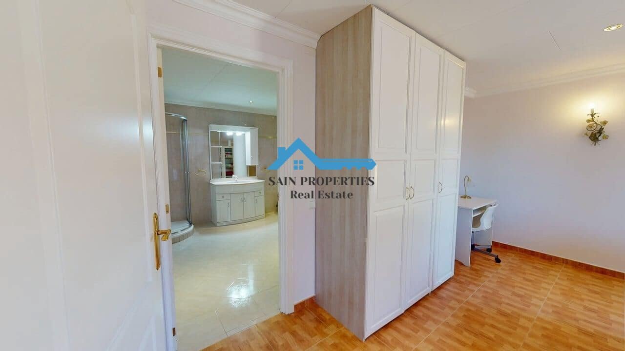 Chalet de 4 habitaciones en Alfaz del Pi / L'Alfàs del Pi en venta con piscina garaje - 850.000 € (Ref: 9446300)