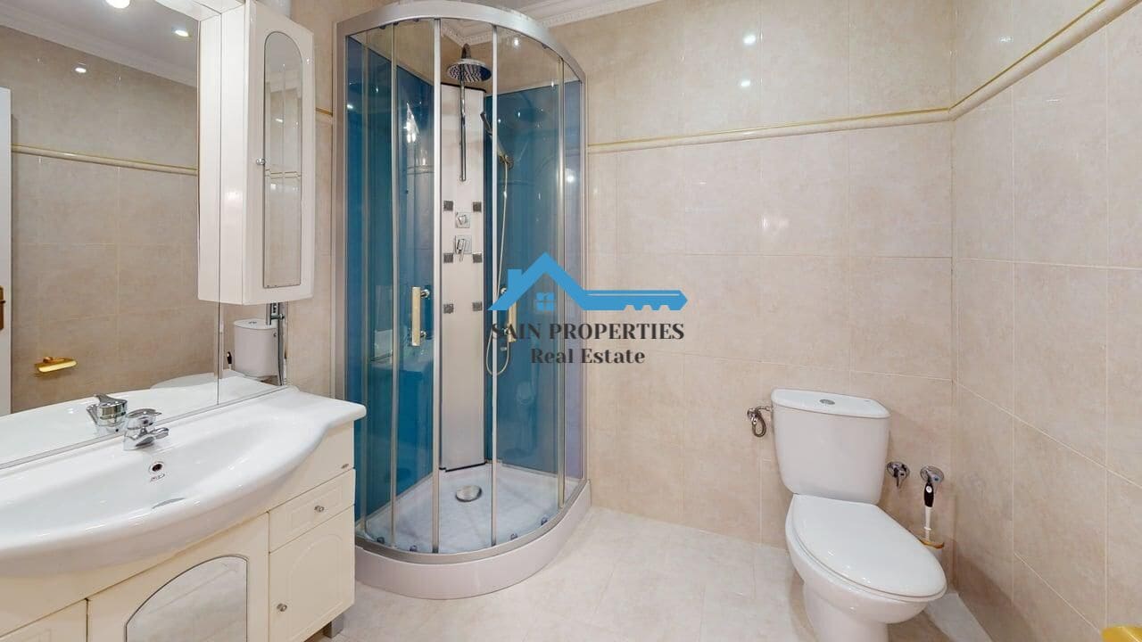 Chalet de 4 habitaciones en Alfaz del Pi / L'Alfàs del Pi en venta con piscina garaje - 850.000 € (Ref: 9446300)