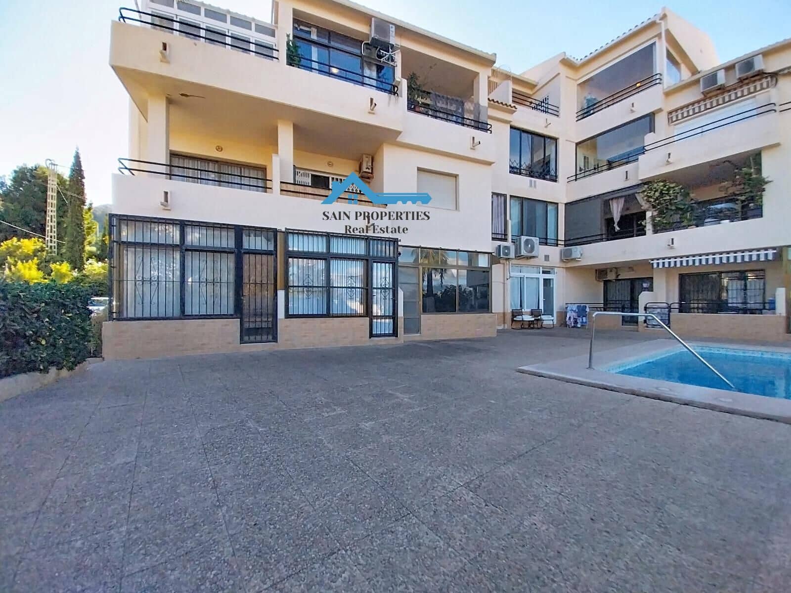 1 makuuhuone Kattohuoneisto myytävänä paikassa Albir mukana uima-altaan - 199 000 € (Ref: 9446301)