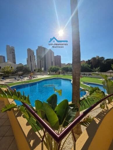 2 quarto Apartamento para venda em Benidorm com piscina - 255 000 € (Ref: 9446302)