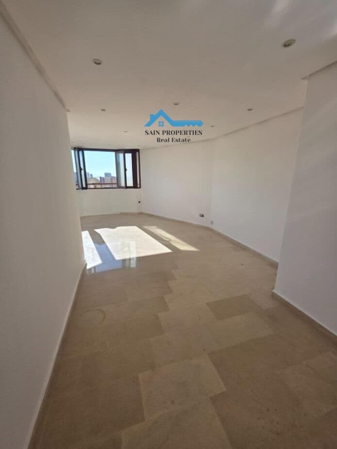 2 quarto Apartamento para venda em Benidorm com piscina - 255 000 € (Ref: 9446302)