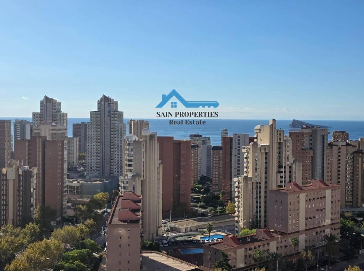 2 quarto Apartamento para venda em Benidorm com piscina - 255 000 € (Ref: 9446302)