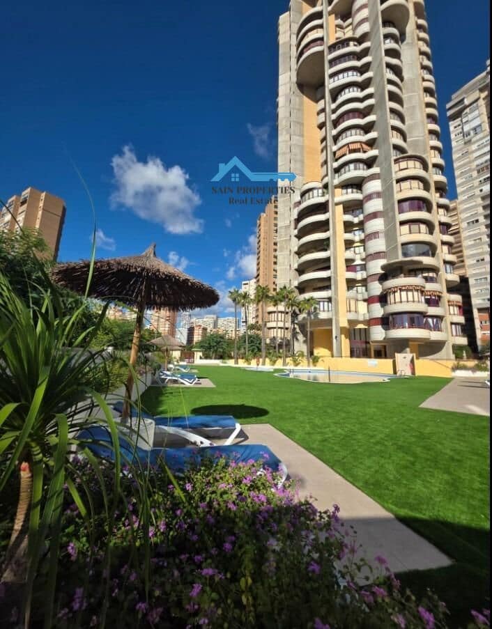 2 quarto Apartamento para venda em Benidorm com piscina - 255 000 € (Ref: 9446302)