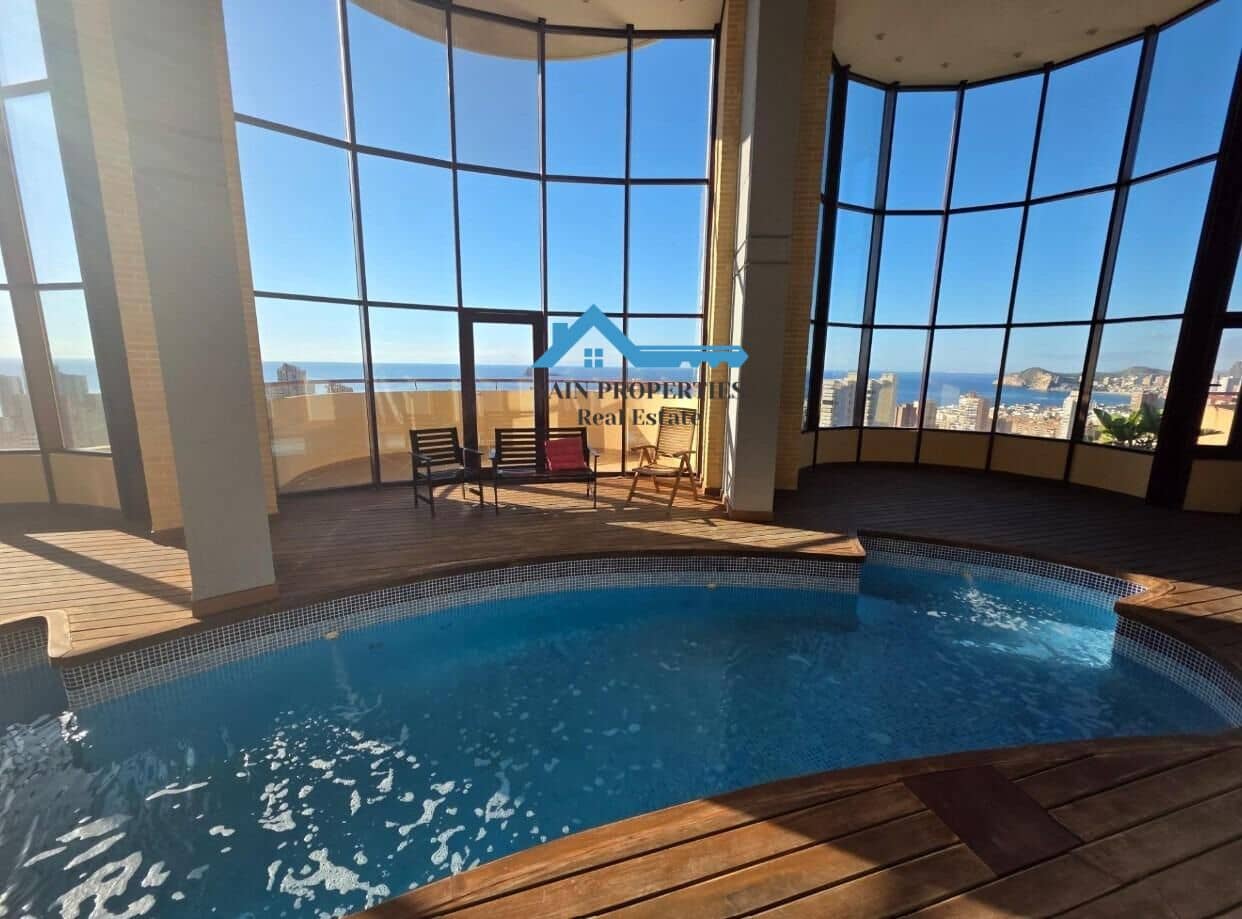 2 quarto Apartamento para venda em Benidorm com piscina - 255 000 € (Ref: 9446302)