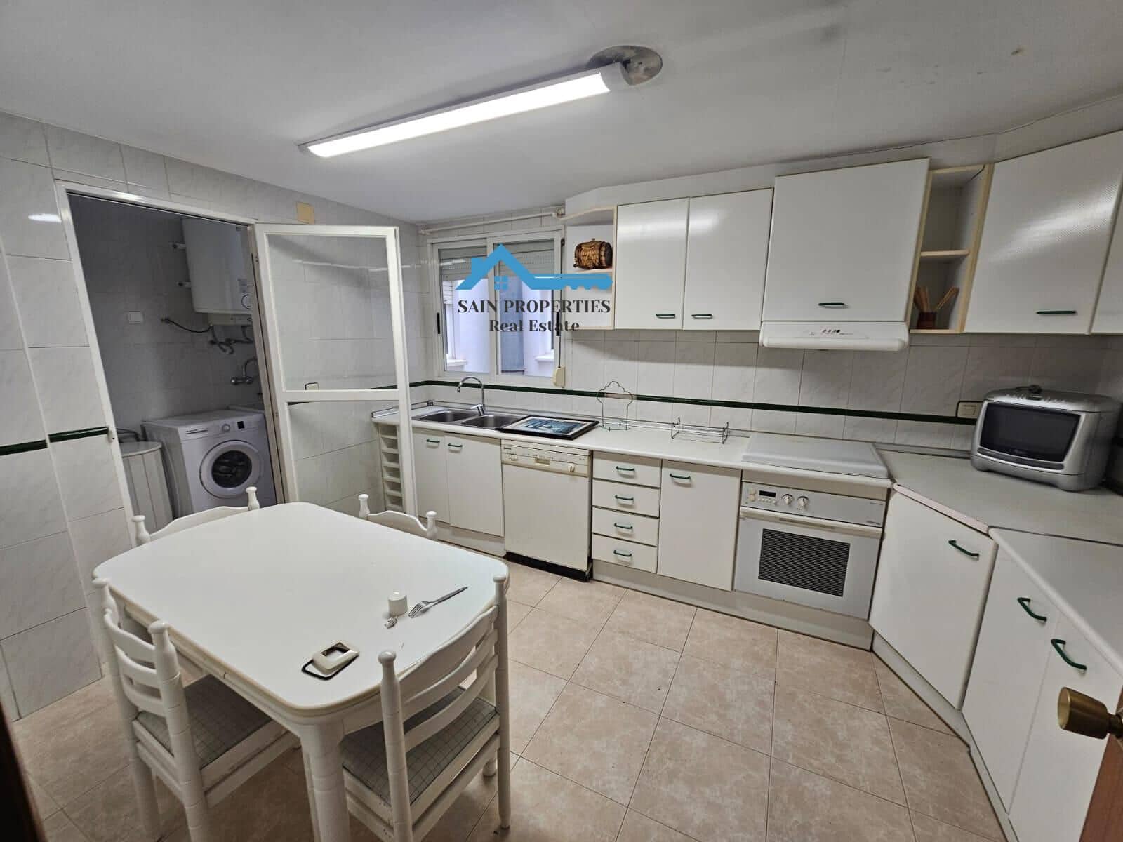 3 bedroom Flat for sale in Alfaz del Pi / L'Alfas del Pi - € 255,000 (Ref: 9450593)