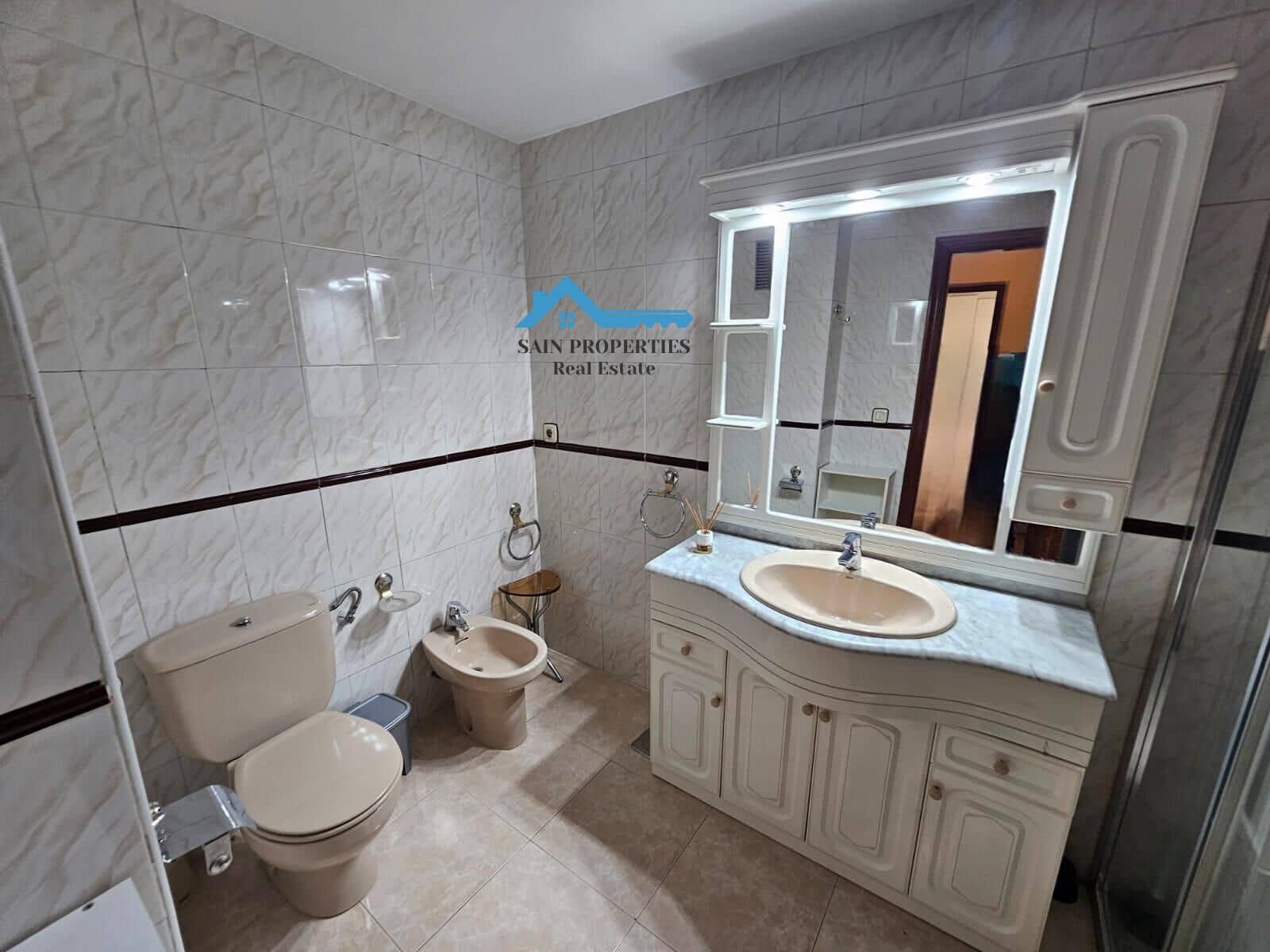 3 bedroom Flat for sale in Alfaz del Pi / L'Alfas del Pi - € 255,000 (Ref: 9450593)