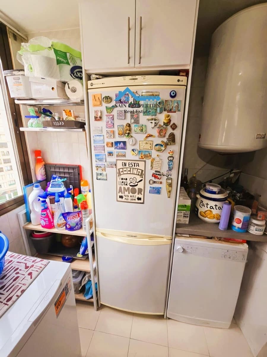 2 sovrum Lägenhet till salu i Benidorm med pool - 238 700 € (Ref: 9452095)