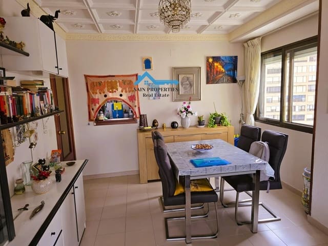 2 bedroom Flat for sale in Benidorm with pool - € 238,700 (Ref: 9452095)