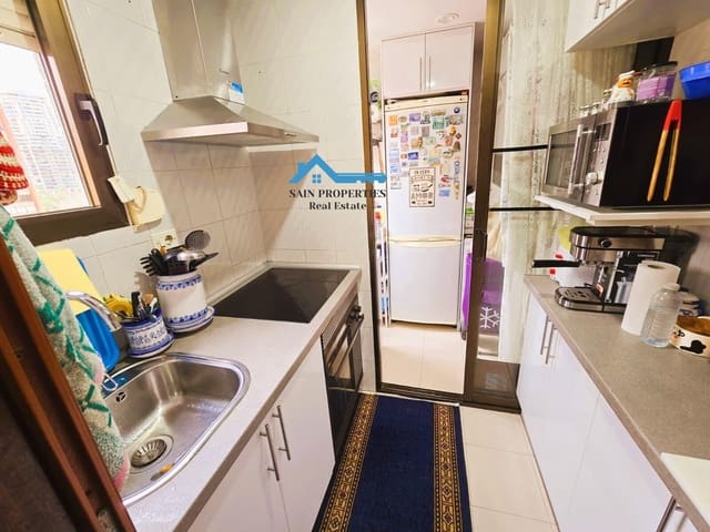 2 bedroom Flat for sale in Benidorm with pool - € 238,700 (Ref: 9452095)