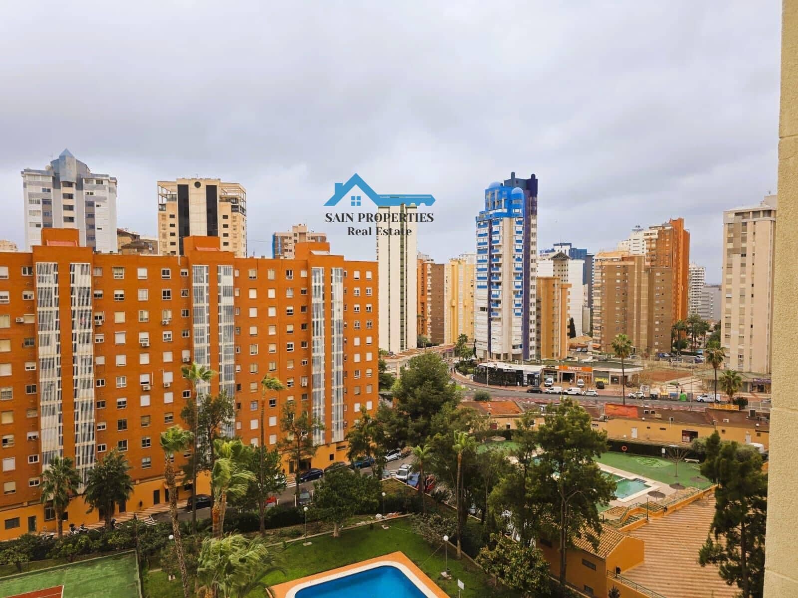 2 sovrum Lägenhet till salu i Benidorm med pool - 238 700 € (Ref: 9452095)