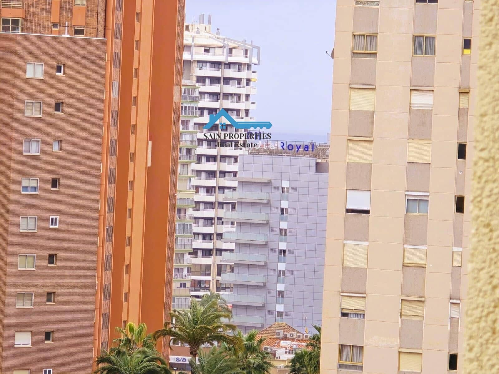 2 sovrum Lägenhet till salu i Benidorm med pool - 238 700 € (Ref: 9452095)