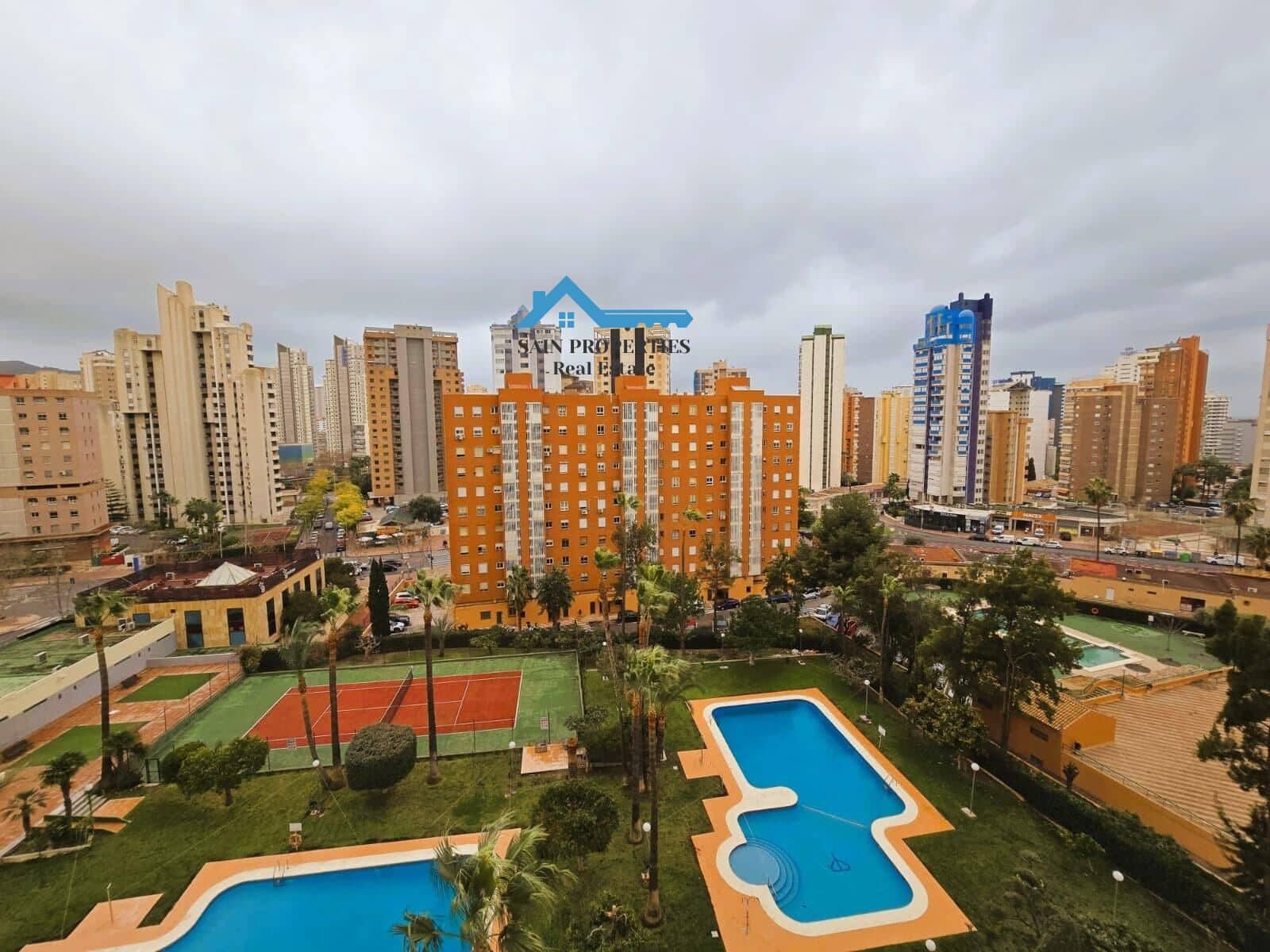2 sovrum Lägenhet till salu i Benidorm med pool - 238 700 € (Ref: 9452095)