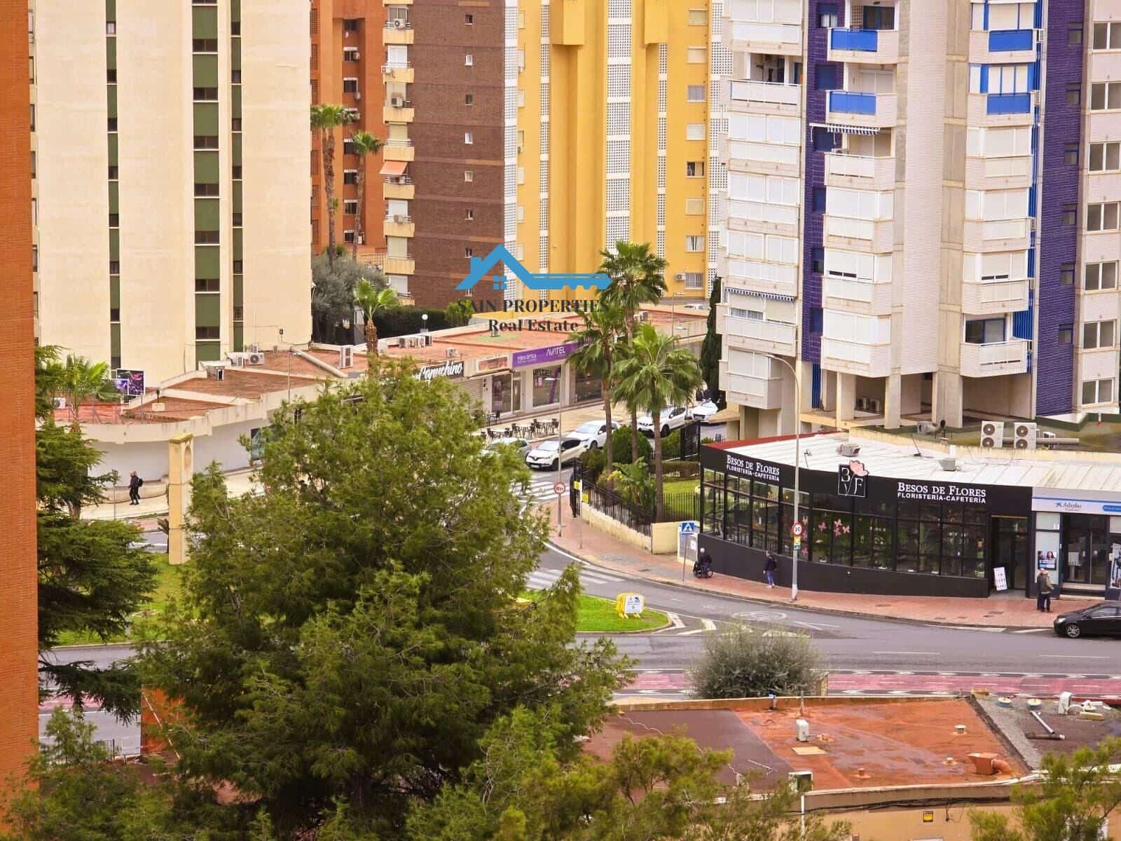 2 sovrum Lägenhet till salu i Benidorm med pool - 238 700 € (Ref: 9452095)