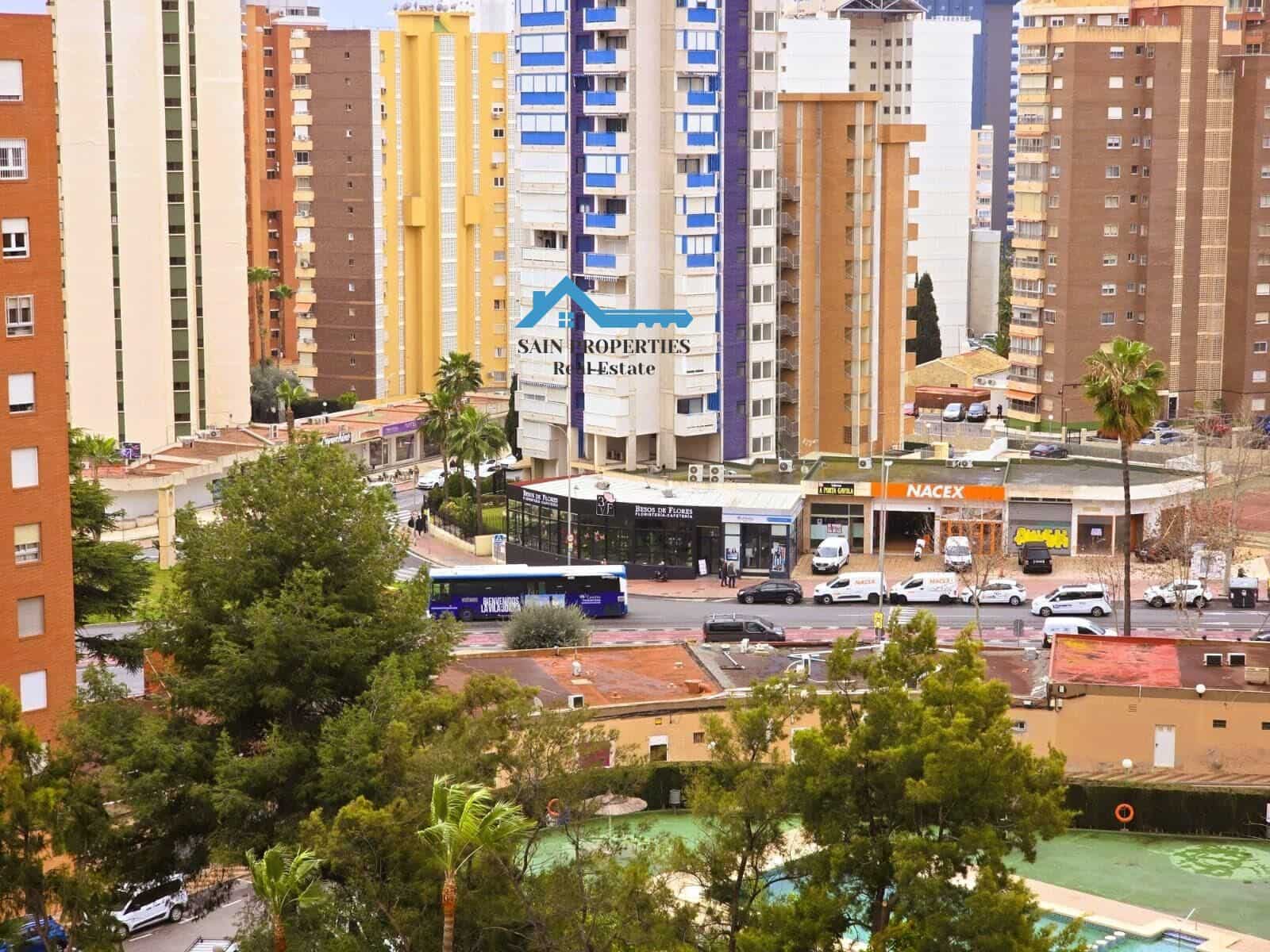 2 sovrum Lägenhet till salu i Benidorm med pool - 238 700 € (Ref: 9452095)