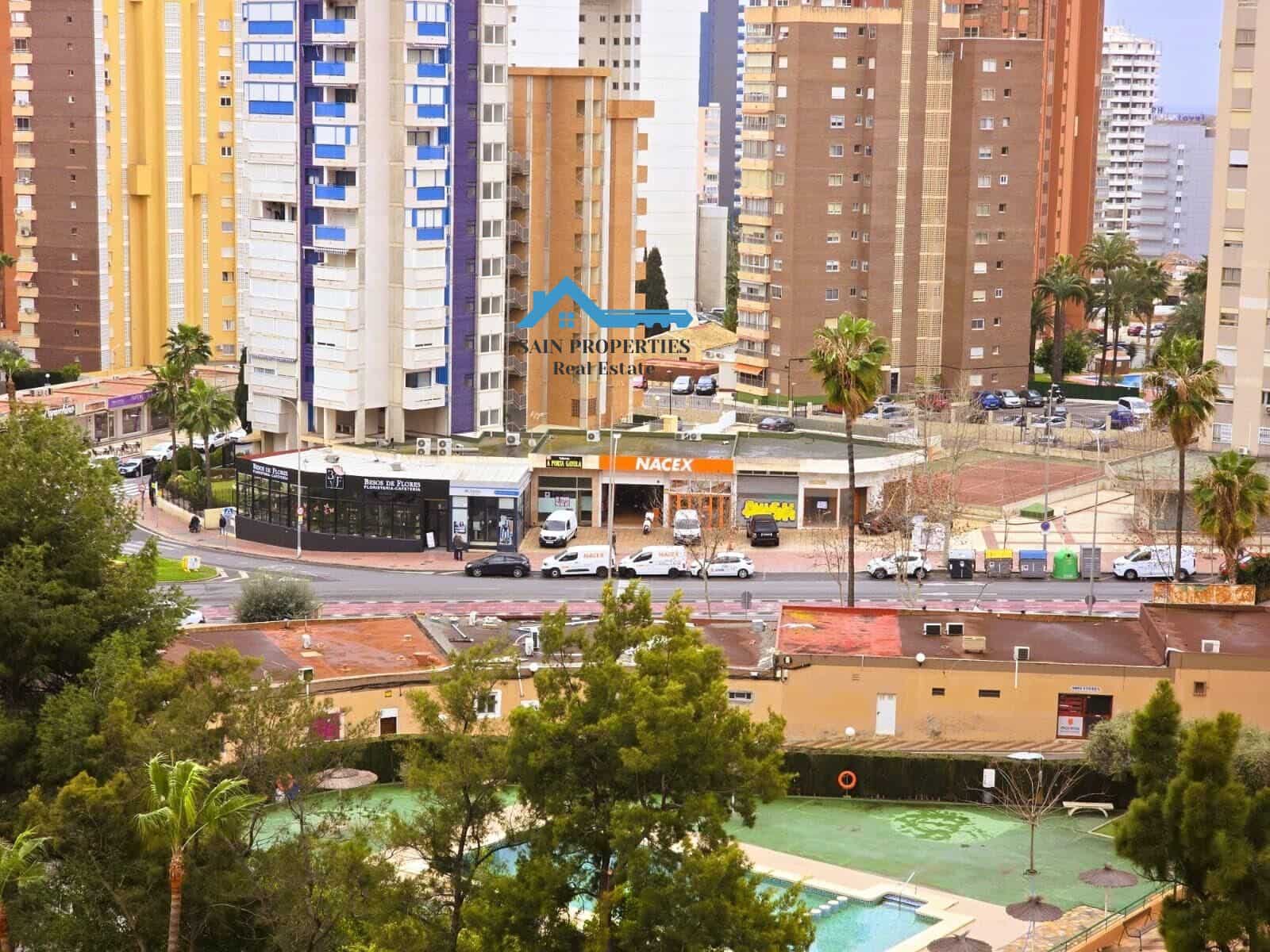 2 sovrum Lägenhet till salu i Benidorm med pool - 238 700 € (Ref: 9452095)