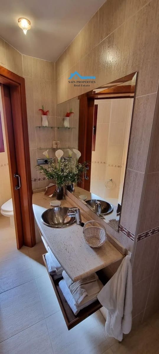Apartamento de 2 habitaciones en Benidorm en venta con piscina garaje - 317.000 € (Ref: 9462055)