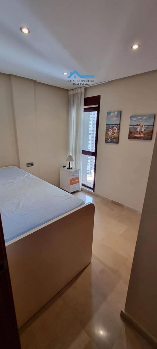 Apartamento de 2 habitaciones en Benidorm en venta con piscina garaje - 317.000 € (Ref: 9462055)
