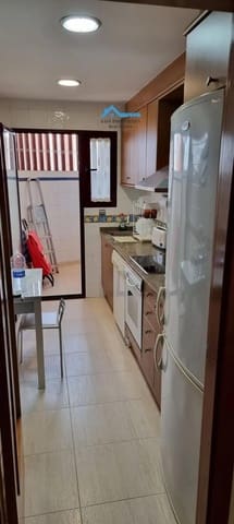 Apartamento de 2 habitaciones en Benidorm en venta con piscina garaje - 317.000 € (Ref: 9462055)