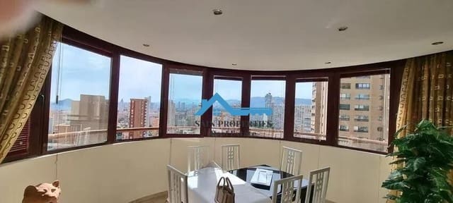 Apartamento de 2 habitaciones en Benidorm en venta con piscina garaje - 317.000 € (Ref: 9462055)