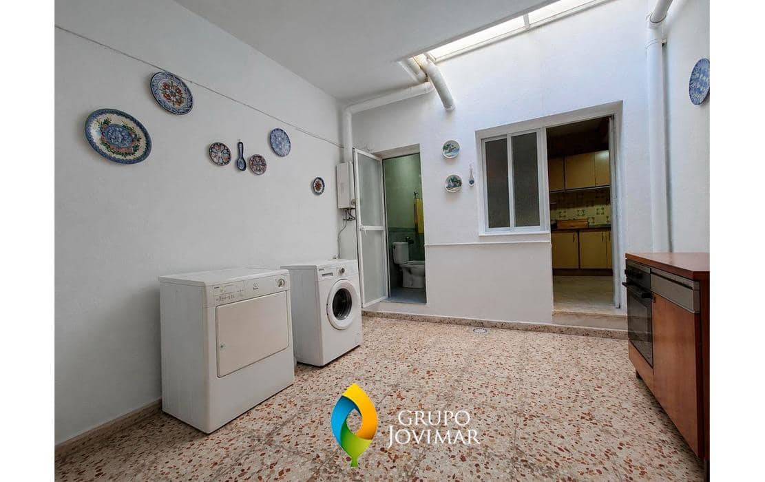 4 chambre Appartement à vendre à Guadix avec garage - 125 000 € (Ref: 10003814)