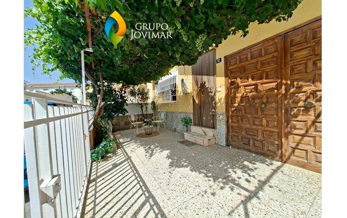4 chambre Appartement à vendre à Guadix avec garage - 125 000 € (Ref: 10003814)