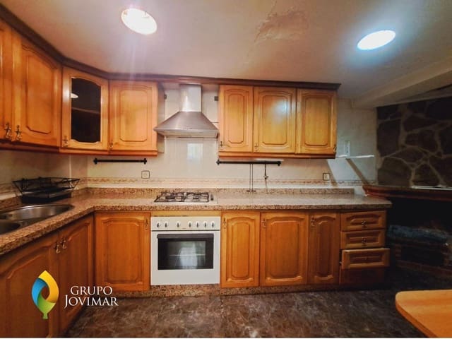 6 makuuhuone Omakotitalo myytävänä paikassa Jerez del Marquesado - 66 500 € (Ref: 8020932)