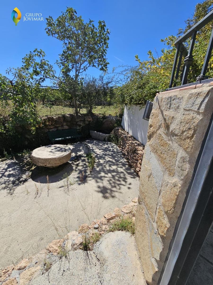 Hotel na sprzedaż w Caniles z basenem garażem - 900 000 € (Ref: 8026866)