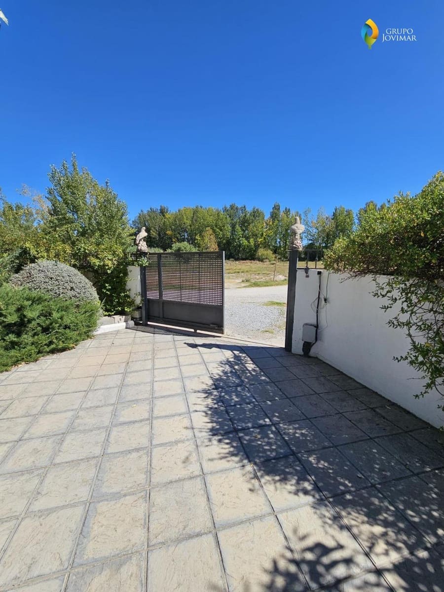 Hotel na sprzedaż w Caniles z basenem garażem - 900 000 € (Ref: 8026866)