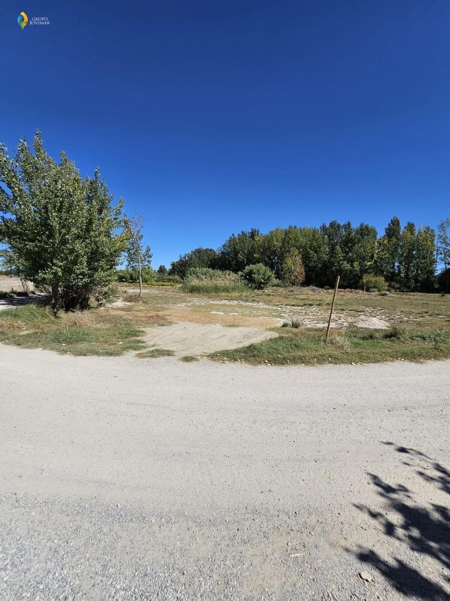 Hotel na sprzedaż w Caniles z basenem garażem - 900 000 € (Ref: 8026866)