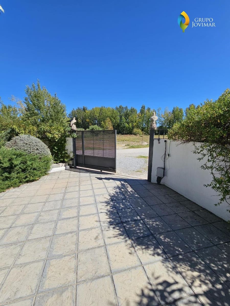 Hotel na sprzedaż w Caniles z basenem garażem - 900 000 € (Ref: 8026866)