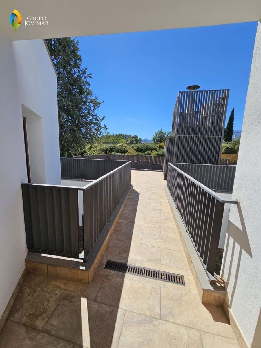 Hotel na sprzedaż w Caniles z basenem garażem - 900 000 € (Ref: 8026866)